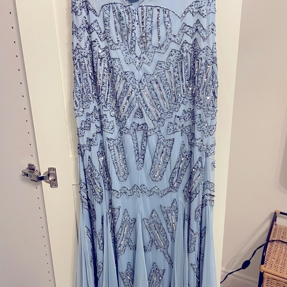 Adrianna Papell Sleeveless
Beaded Mermaid Gown In Blue size 8 - Picture 12 of 15